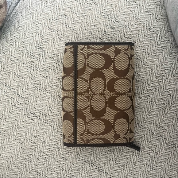 Vintage Coach Wallet - Picture 3 of 4